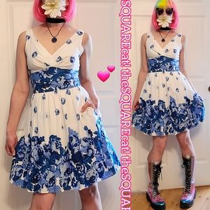 Betsey Johnson 🌹 vintage blue rose garden 2 POCKETS fit & flare pin-up Sundress